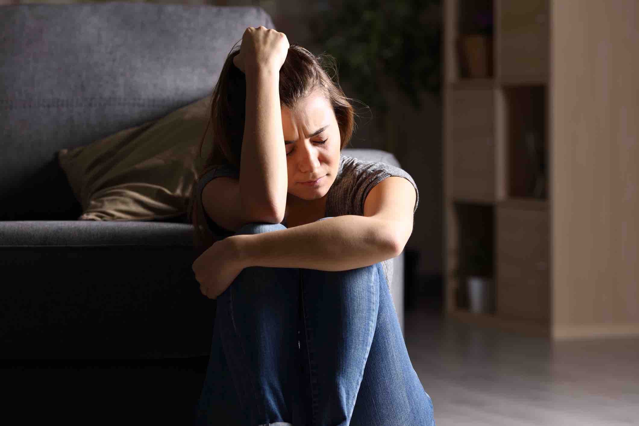 Woman in need of grief and loss therapy program in New Hampshire