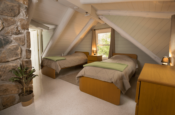 twin beds room of green mountain treatment center