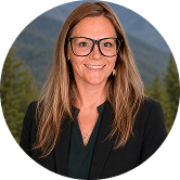 Michelle Peare, staff at Green Mountain Treatment Center, smiling headshot